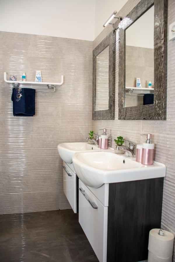 Apartment 7 โนวีวีโนดอลสกี ภายนอก รูปภาพ